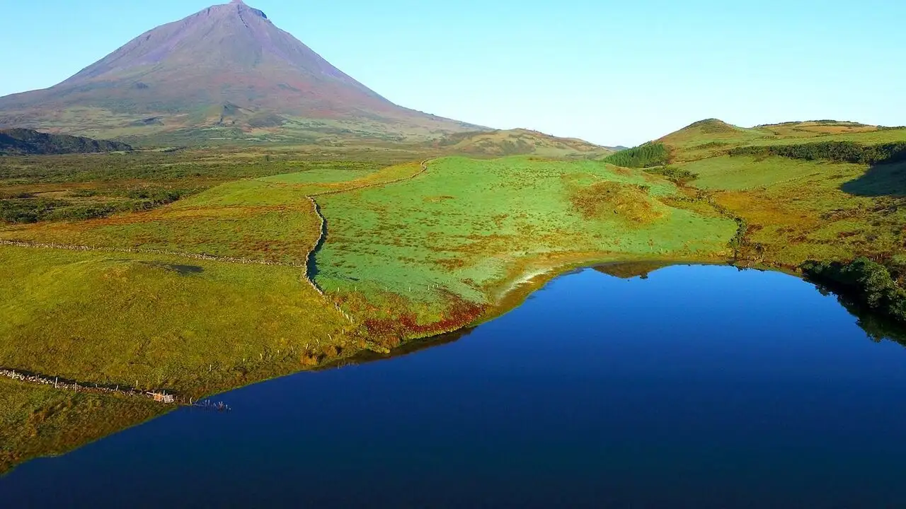 Les Açores sauvages - La danse sur le volcan – image d’arrière-plan