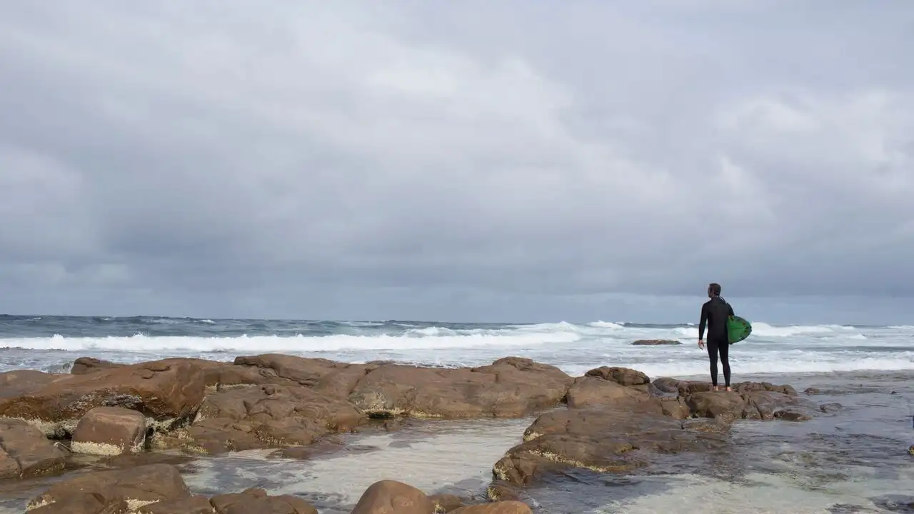 Requin vs surfeur - Episode 01 – image d’arrière-plan