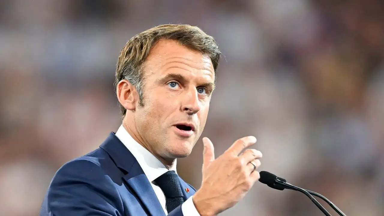 Soirée Spéciale : Voeux du président de la République – image d’arrière-plan