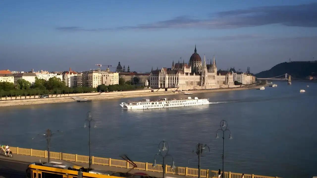 L'amour sur le Danube : une croisière royale – image d’arrière-plan