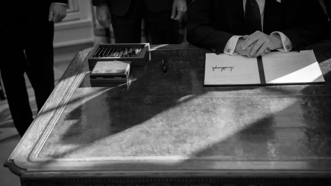 Trump contre la loi – image d’arrière-plan