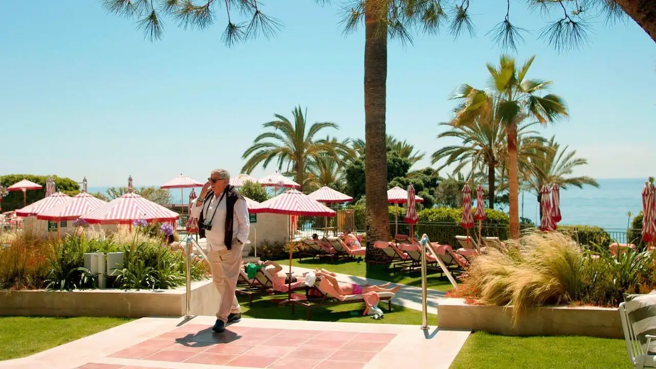 Bienvenue à Marbella ! : Soleil, luxe et farniente – image d’arrière-plan