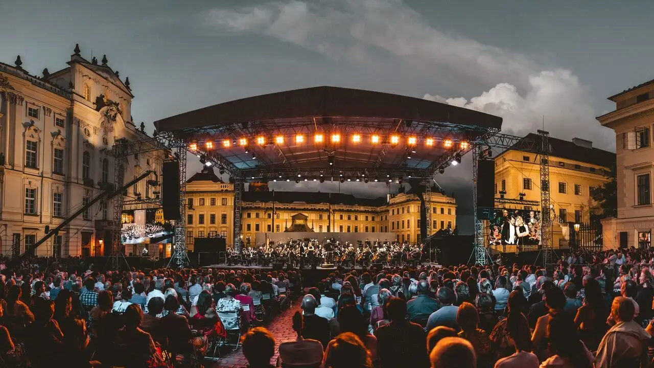 Concert au château de Prague – image d’arrière-plan