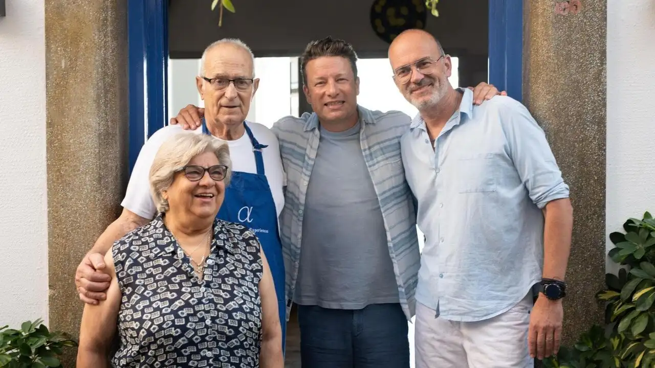Jamie cuisine la méditerranée - Saison 1 - A Marseille – image d’arrière-plan