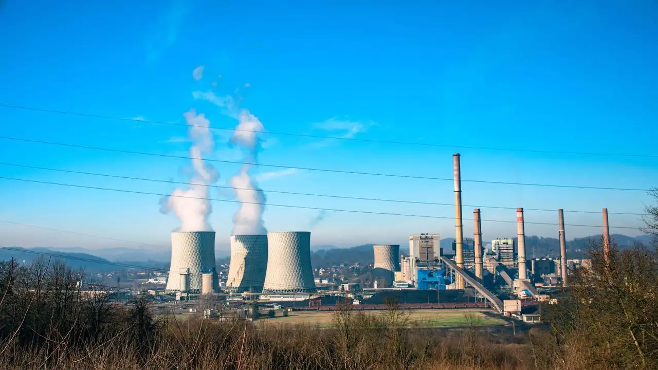 Bosnie : des villages pollués par le charbon – image d’arrière-plan