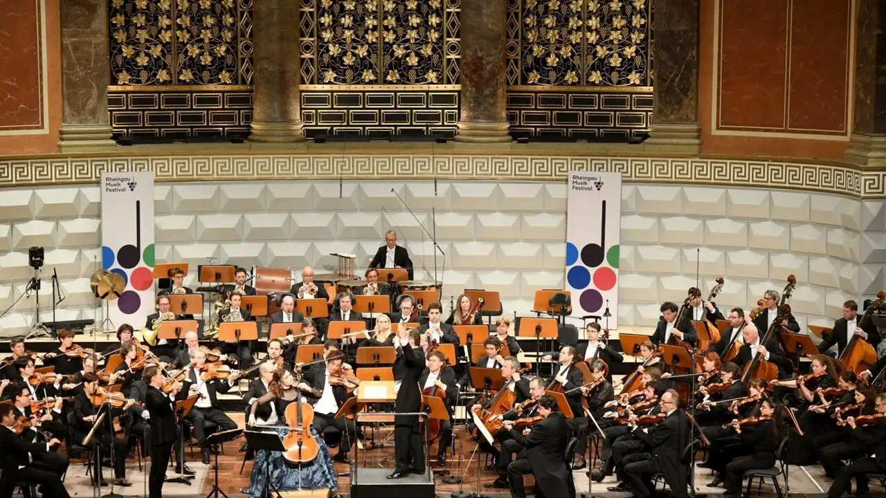 Renaud Capuçon et Julia Hagen interprètent Brahms – image d’arrière-plan