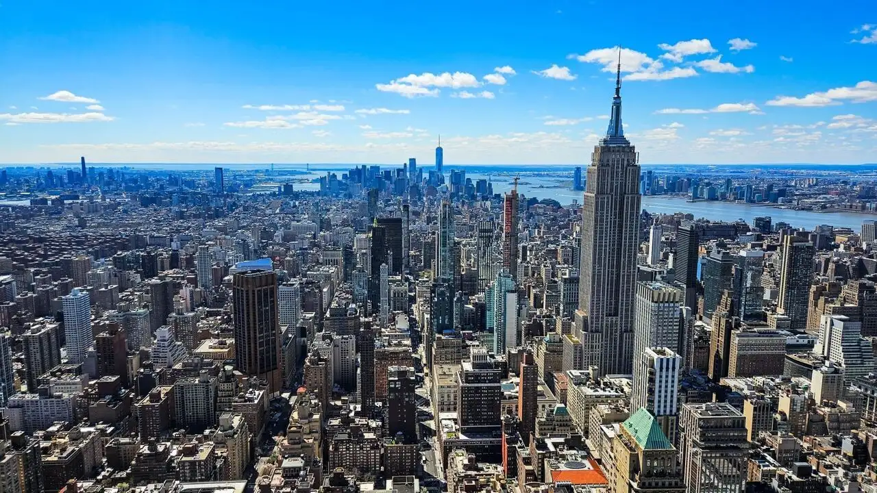 Empire Stat Building : les 10 secrets de l'extraordinaire gratte-ciel – image d’arrière-plan