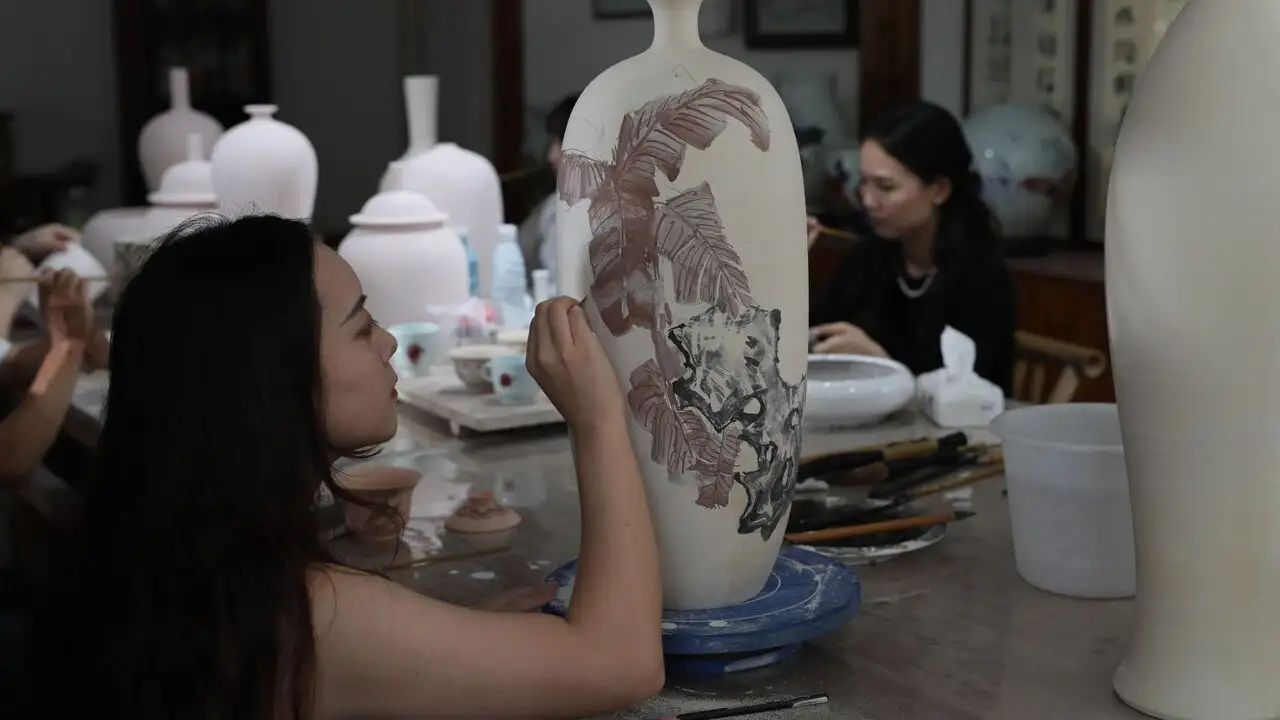 Chine - Les grands maîtres de l'art - Saison 1 - Yan Gongda - L'art du calligraphe – image d’arrière-plan