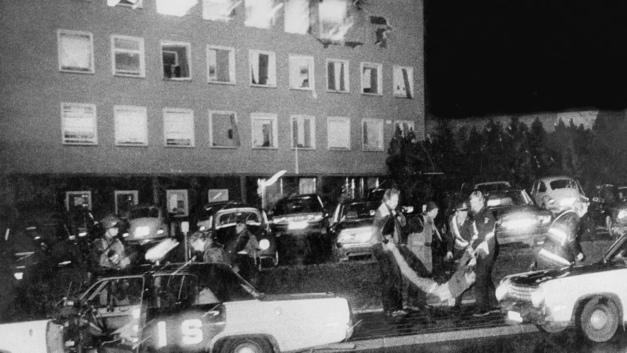 Stockholm 1975 - Prise d'otage à l'ambassade d'Allemagne – image d’arrière-plan