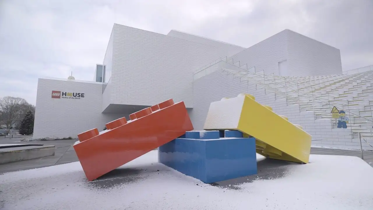Inside Lego : le monde secret de la petite brique – image d’arrière-plan