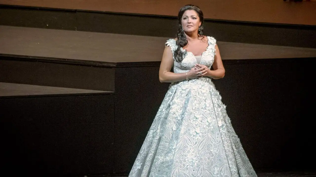 Anna Netrebko et Yusif Eyvazov chantent Tchaïkovski – image d’arrière-plan
