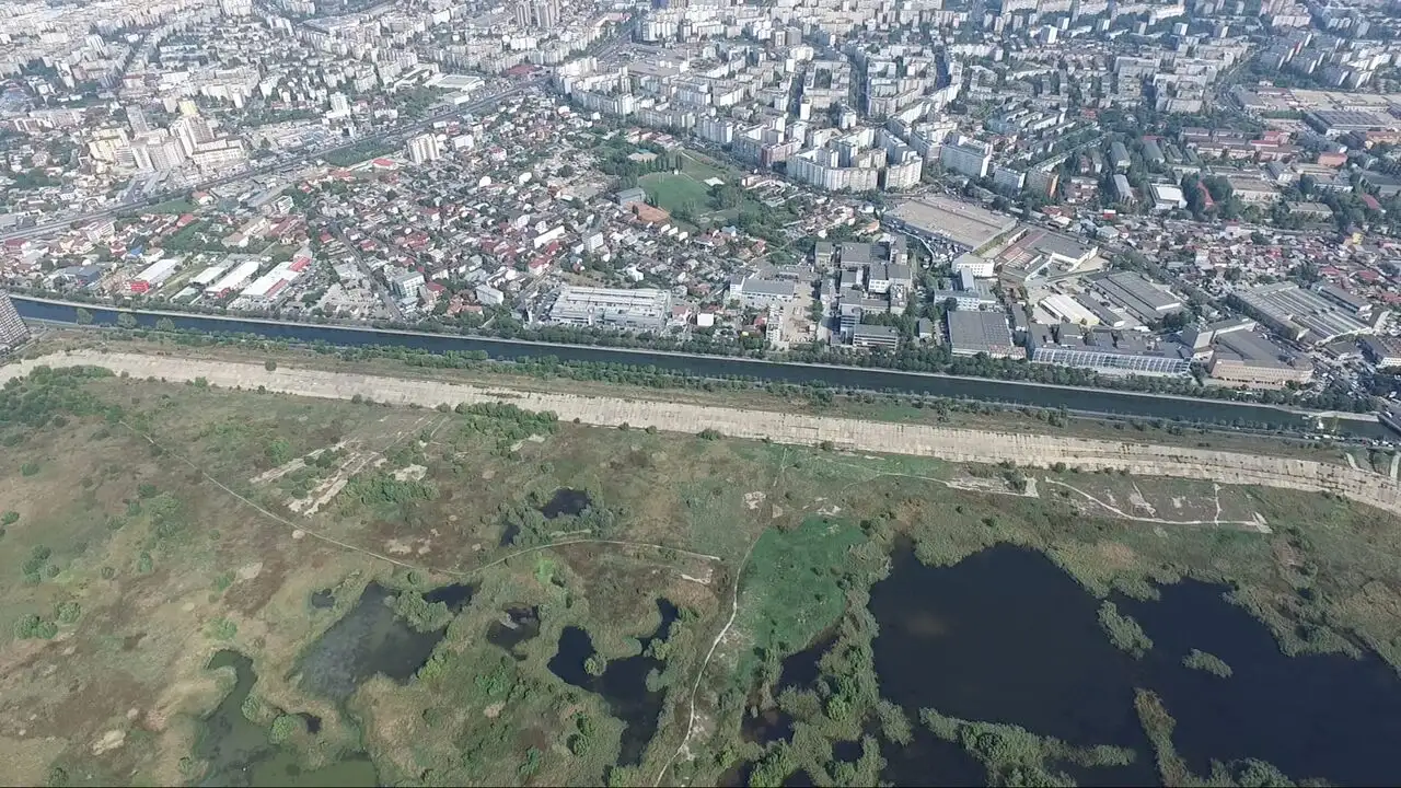 Acasa, l'adieu au fleuve – image d’arrière-plan