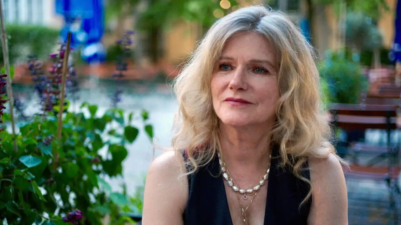 Barbara Sukowa : Une égérie du cinéma allemand – image d’arrière-plan
