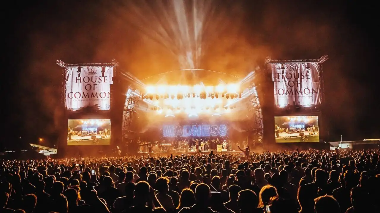 Madness Live at House of Common – image d’arrière-plan