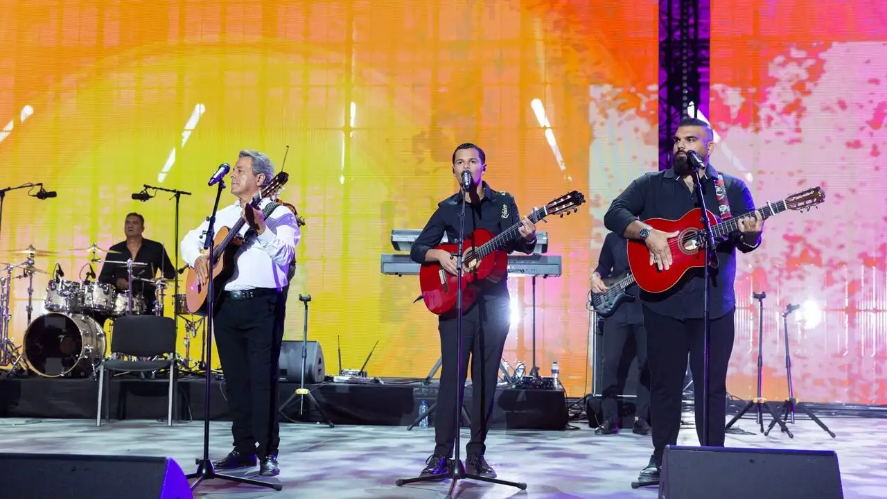 Les Estivales de France 4 - Chico & The Gypsies – image d’arrière-plan