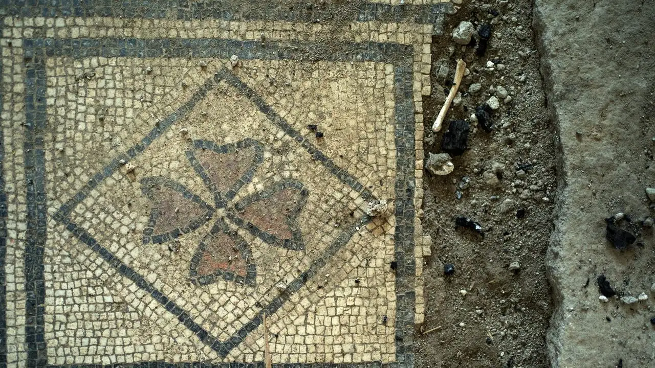 Pompéi, les secrets de la femme aux bijoux – image d’arrière-plan