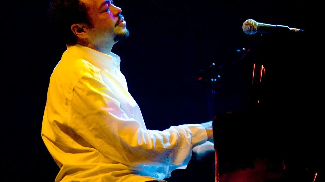 Mario Canonge, une vie de musique(s) – image d’arrière-plan