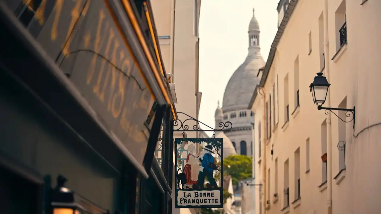 Montmartre est une fête – image d’arrière-plan