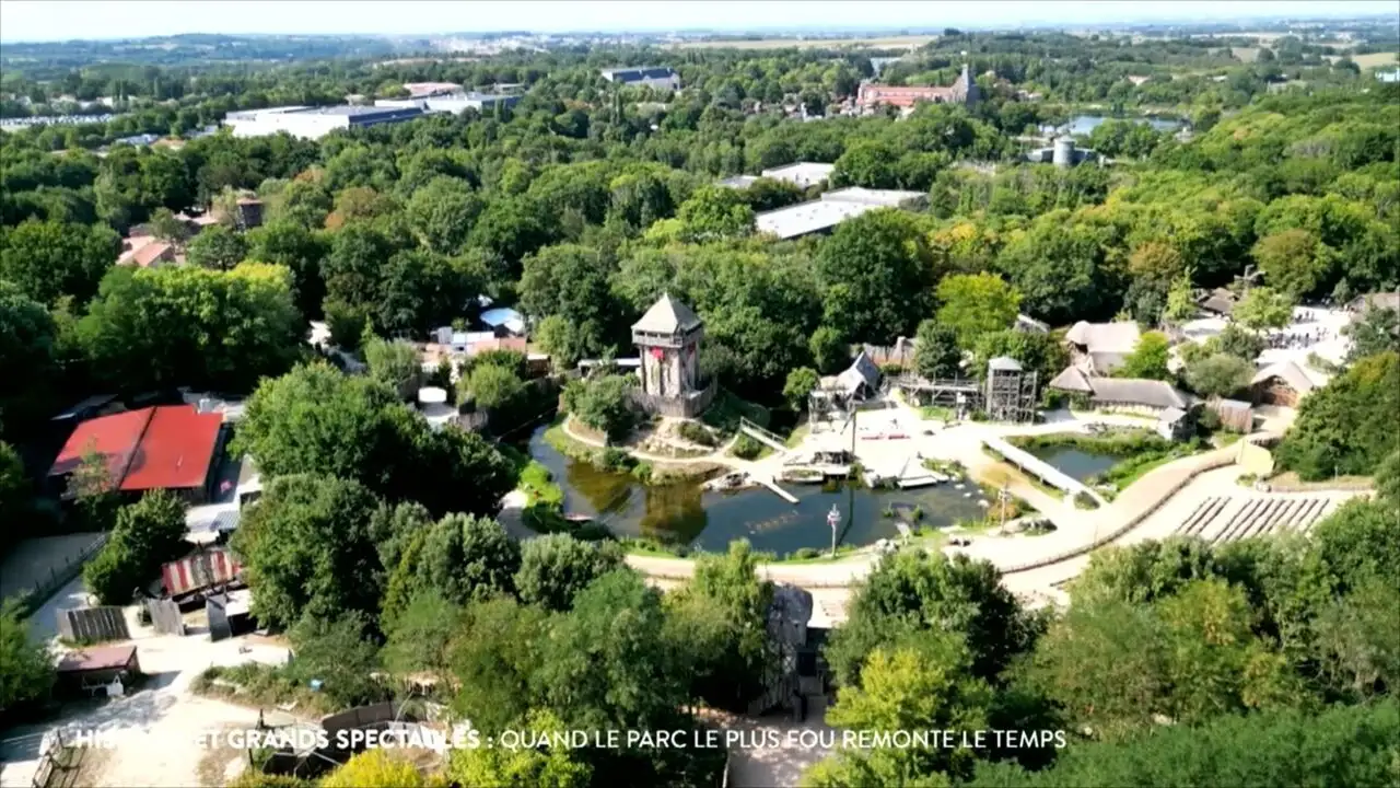 Puy du Fou : nouveautés et coulisses d'un parc pas comme les autres – image d’arrière-plan