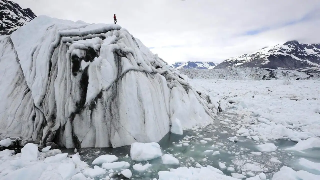 Fonte des glaces en instantané – image d’arrière-plan