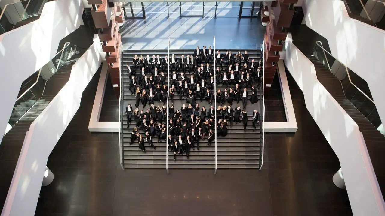 Christoph Eschenbach dirige Schönberg et Brahms : Concert commémoratif à Wroclaw – image d’arrière-plan