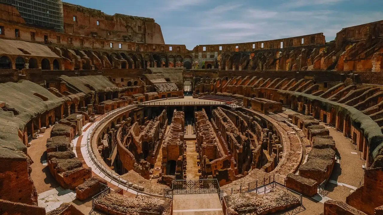 Gladiateurs : des origines à la chute du Colisée – image d’arrière-plan
