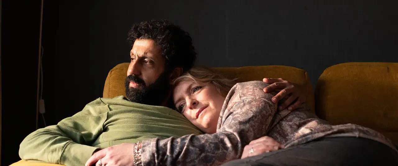 Ali & Ava – image d’arrière-plan