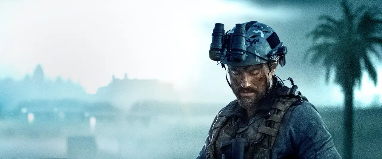 13 Hours - 6 hommes face à une armée d'assaillants. Leur combat a duré 13 heures. Une histoire vraie. – image d’arrière-plan