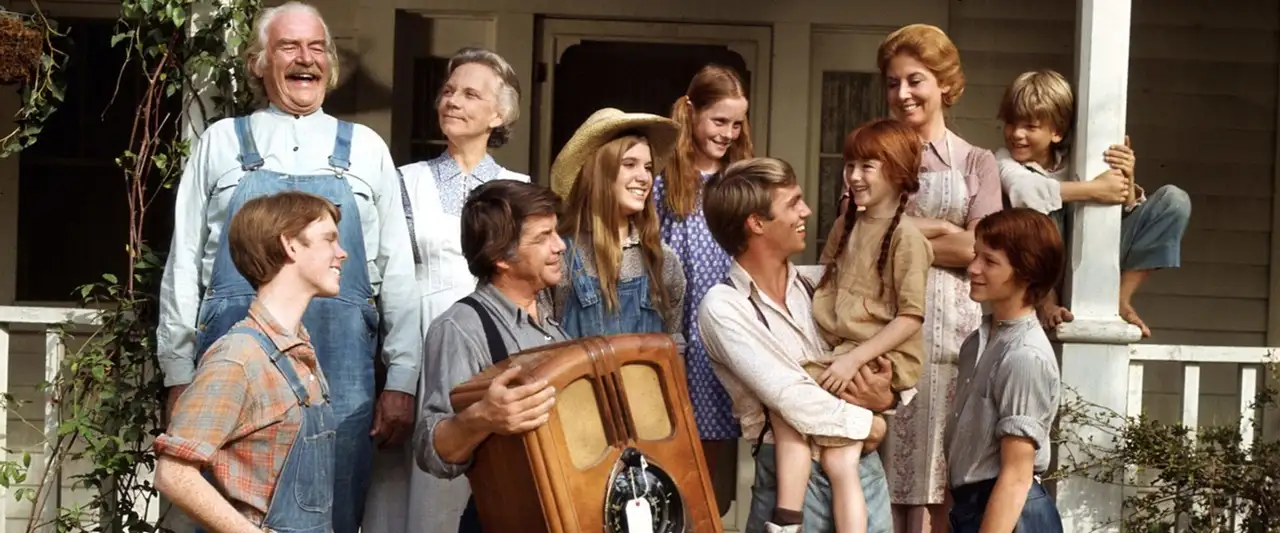 La famille des collines - La vieille fille – image d’arrière-plan