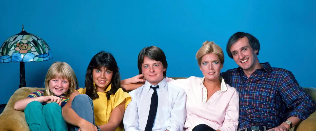 Sacrée famille - Saison 2 - Ladies' Man – image d’arrière-plan