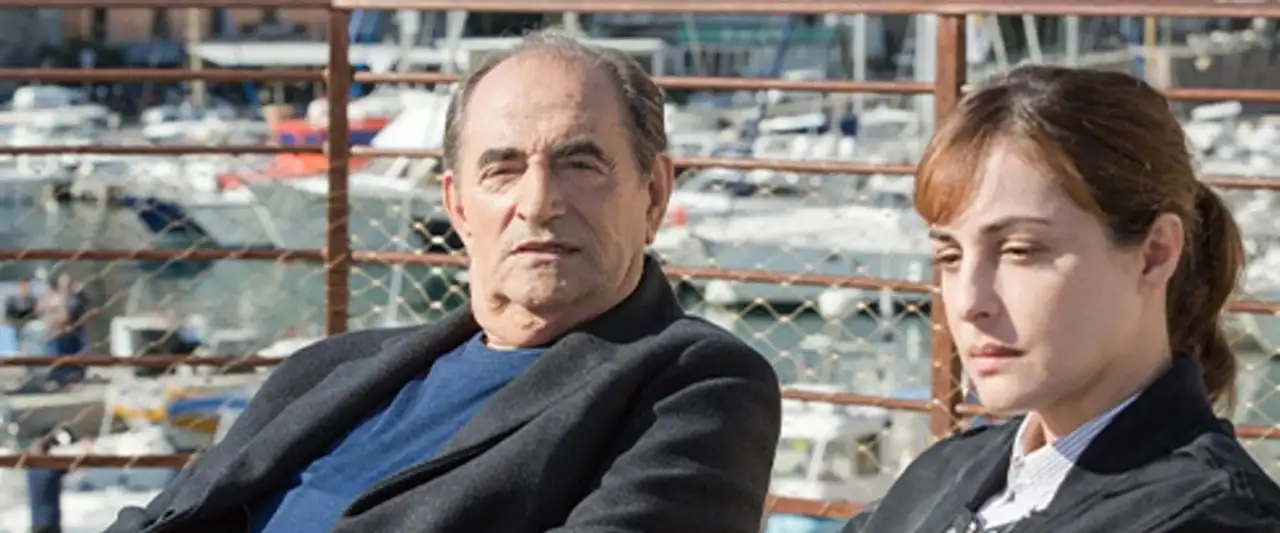 Tensions sur le Cap Corse – image d’arrière-plan