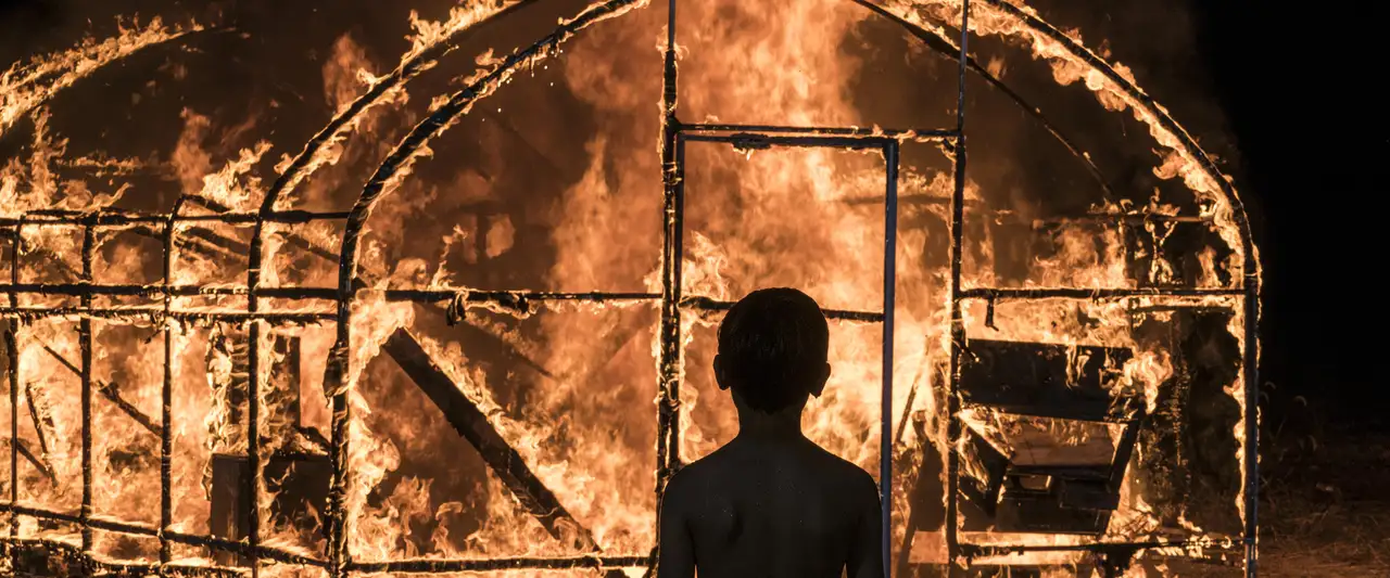 Burning - Maintenant, dites la vérité – image d’arrière-plan