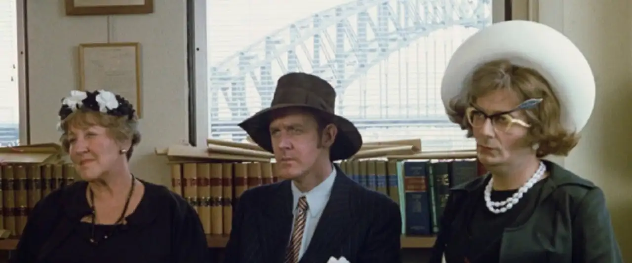 The Adventures of Barry McKenzie – image d’arrière-plan
