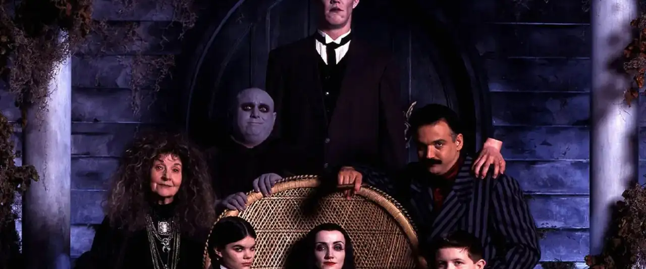 La nouvelle famille Addams - Saison 1 - La guerre des farces – image d’arrière-plan