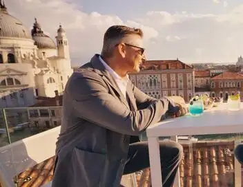 L'agence, nouvelles destinations - Saison 1 - Venise / Dolomites – affiche