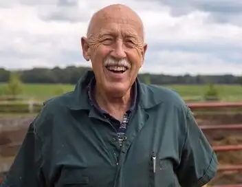 L'incroyable Dr Pol - Saison 9 - Le seigneur des oiseaux – affiche