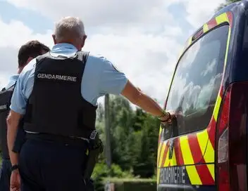 Enquête d'action - Gendarmes de l'Autoroute du Soleil : fous du volant, fêtards et fraudeurs – affiche