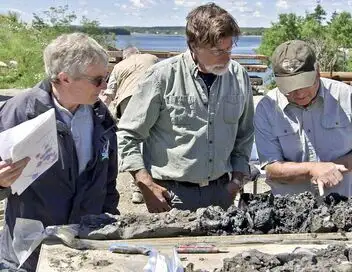 Le mystère d'Oak Island - Saison 7 - Secrets en eaux troubles – affiche