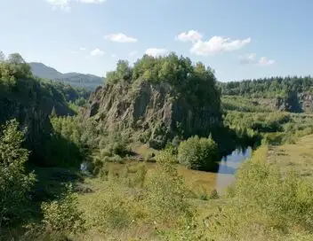 Voyage vers nos cimes - La moyenne montagne en mutation – affiche