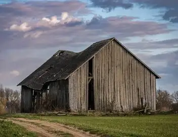Habitations en péril - Saison 5 - Pas de répit au Kentucky – affiche