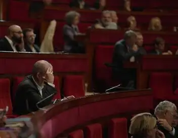 Dette : un scandale français ? – affiche