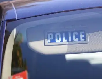 90' Enquêtes - Tension maximum pour les policiers de l'Oise – affiche