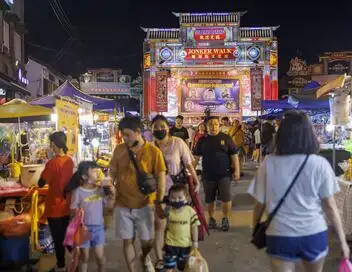 Pékin express - Saison 18 - Sur les traces du tigre d'or – affiche