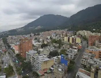 J'ai un colis pour vous ! - Saison 1 - En Colombie – affiche