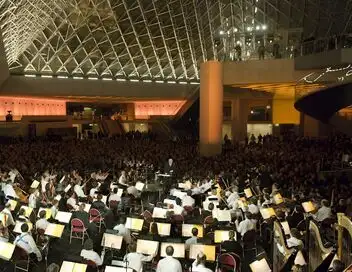 Pierre Boulez dirige "L'Oiseau de feu" de Stravinsky – affiche