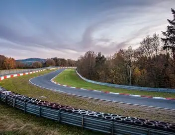 Le circuit du Nürburgring : La légende de l'enfer vert – affiche