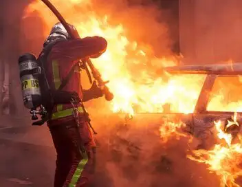 Enquête d'action - Urgence à Lyon : les pompiers sous pression – affiche