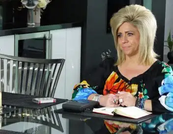 Long Island Medium - Saison 6 - Visite en prison – affiche