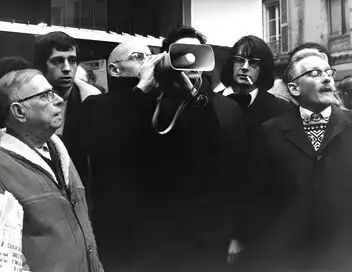 Michel Foucault, le philosophe et le poisson rouge – affiche