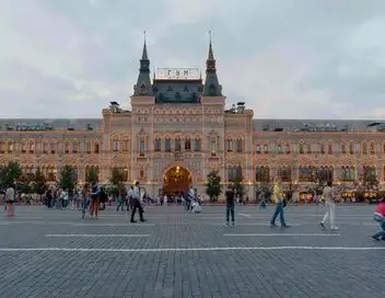 Les grands magasins, ces temples du rêve - Le Goum de Moscou – affiche